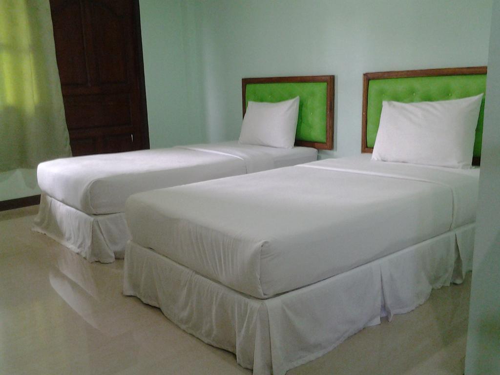 J-Safe Guesthouse Sukhothai Eksteriør billede