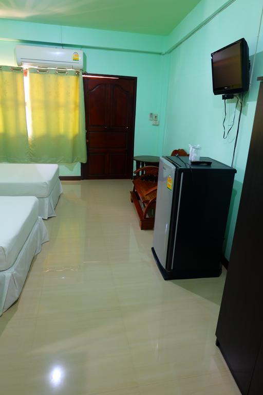 J-Safe Guesthouse Sukhothai Eksteriør billede