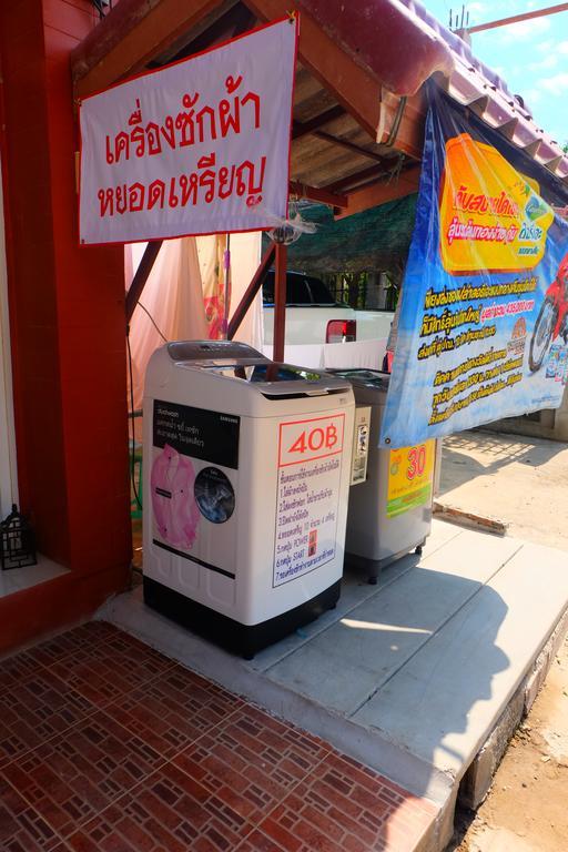 J-Safe Guesthouse Sukhothai Eksteriør billede