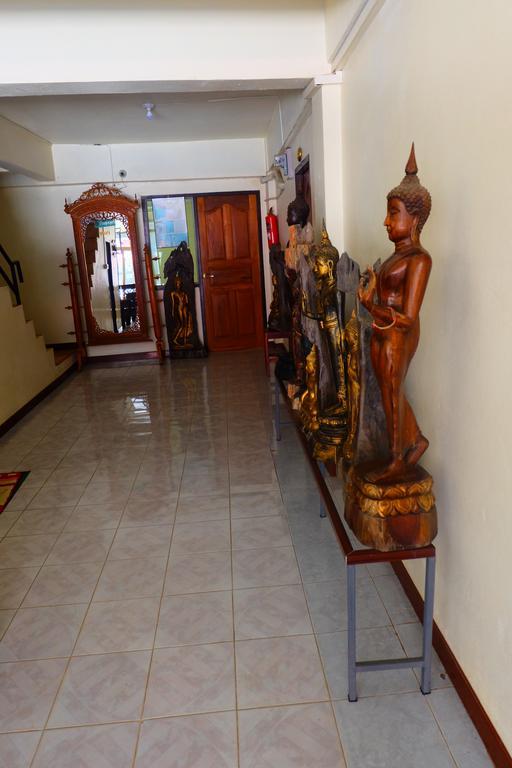 J-Safe Guesthouse Sukhothai Eksteriør billede